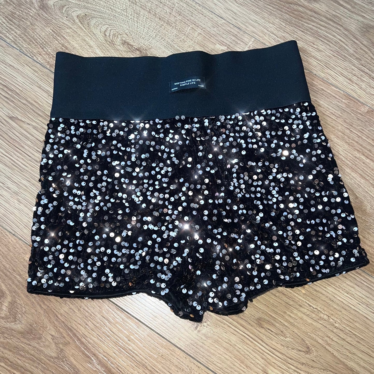 HIGH WAISTED SEQUIN SHORTS - BLACK / BRONZE
