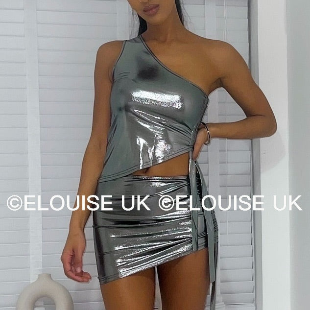 SILVER METALLIC TWO PIECE