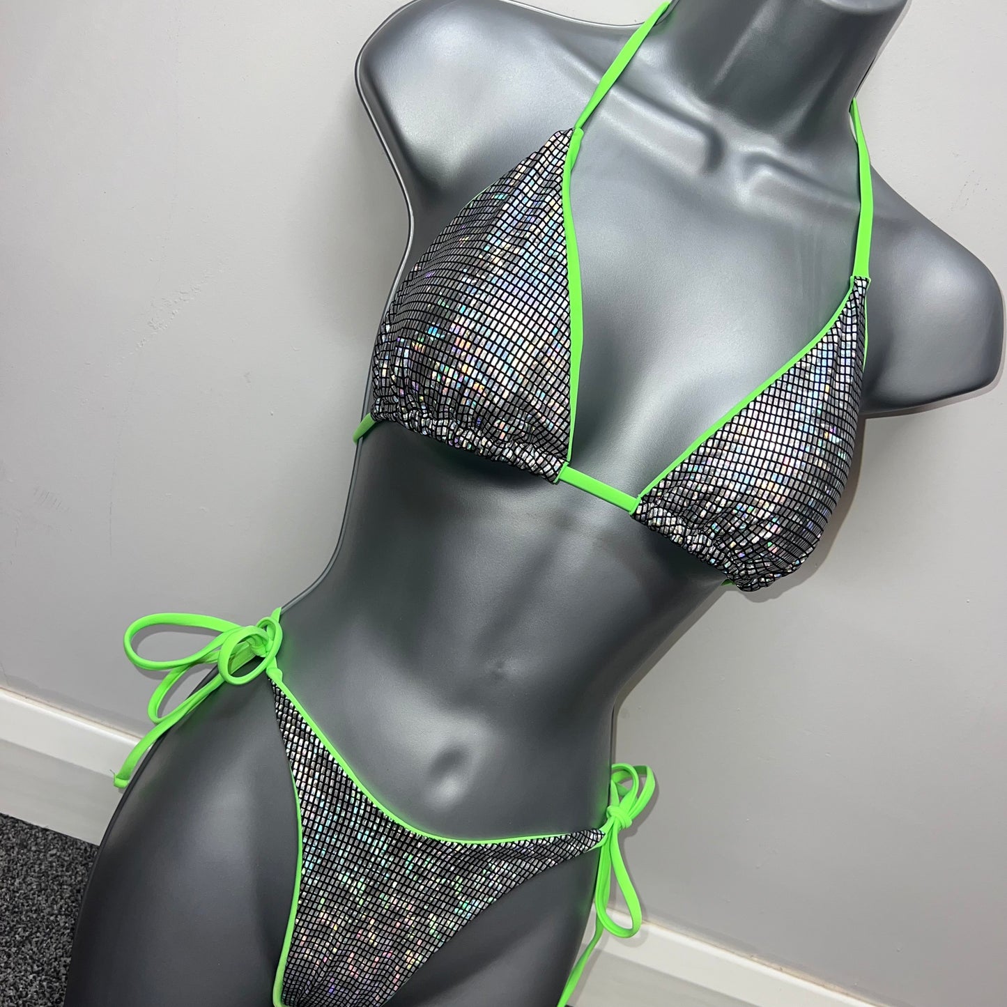 SPARKLY CONTRAST GREEN BIKINI