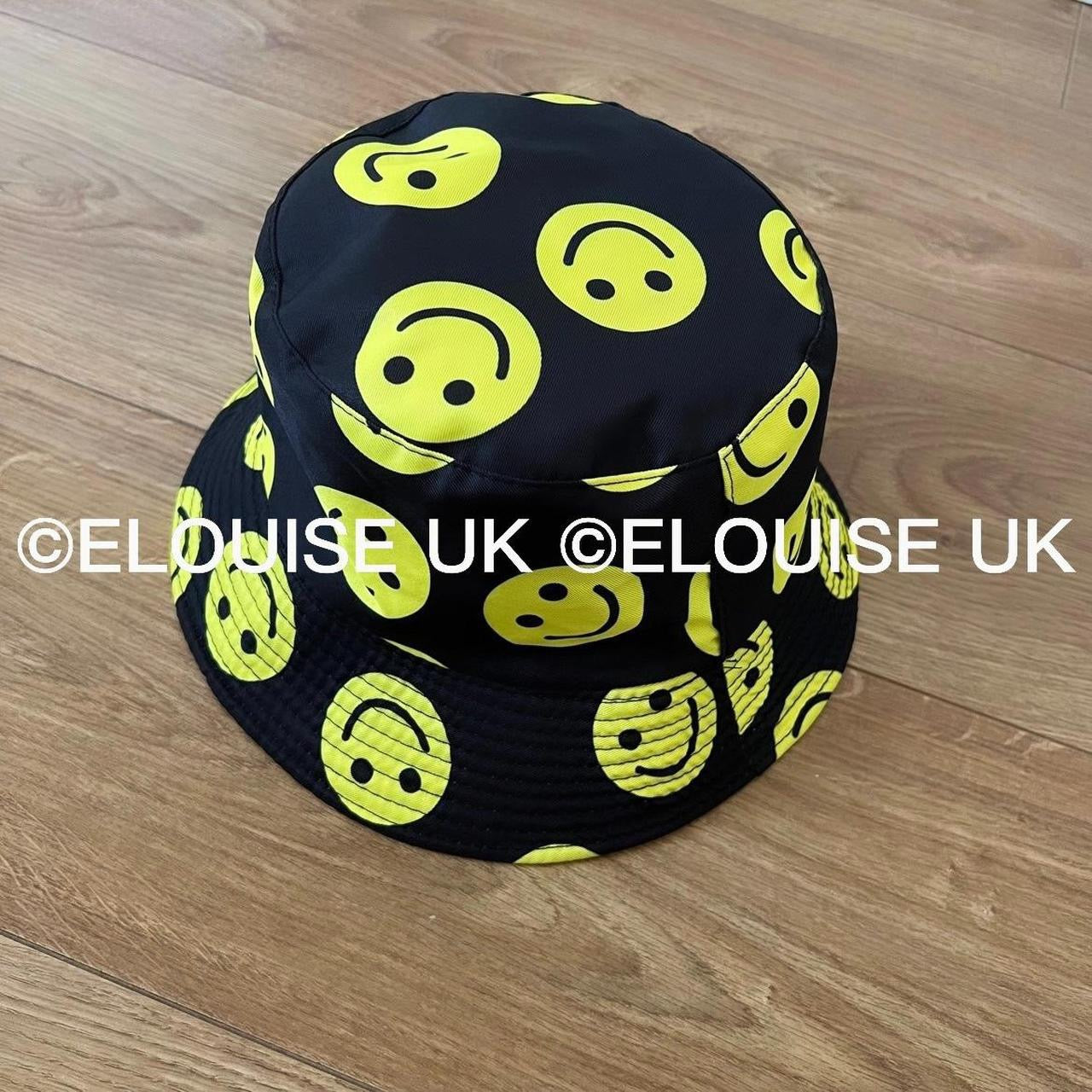 SMILEY FACE BUCKET HAT